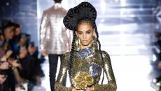 Завладяващо усещане - Модни стилове есен зима 2022 Denim Campaign Women - Videoclip.bg