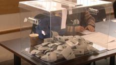 Прозрачна урна в секция за хора с увредено зрение в София - Videoclip.bg