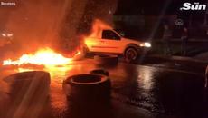 Bolsonaro supporters start fires and block roads after Brazil election defeat - Videoclip.bg