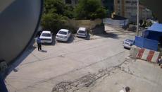 Момче по чудо оцелява след като камион премазва автомобилът му . - Videoclip.bg