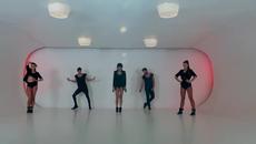 Румънска премиера! Sasha Lopez ft. Ale Blake & Broono - Kiss You (Официално видео) - Превод - Videoclip.bg