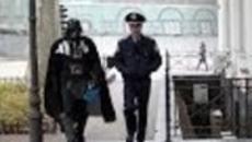 ДАРТ ВЕЙДЕР ПРЕЗИДЕНТ УКРАИНЫ 01.04.2014 - НОВИНАТА НЕ Е ШЕГА ЗА ПЪРВИ АПРИЛ - Videoclip.bg